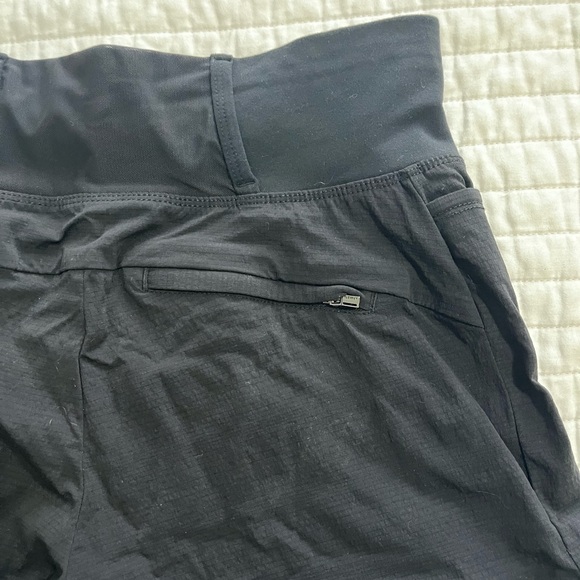 Athleta Trekkie North Short- Black - Picture 4 of 5